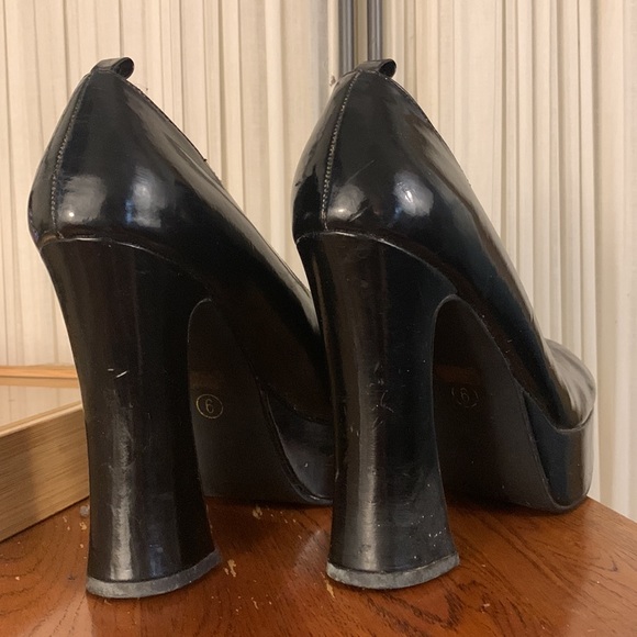 Classic Pleaser PVC Platforms - Picture 2 of 5
